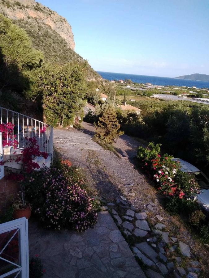 West Red Rock And View Leonidio Maisonette Studio Exterior foto